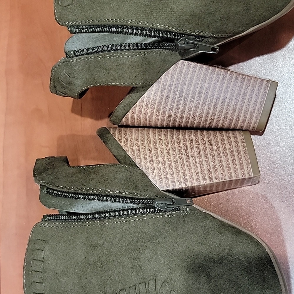 Torrie Olive Booties - Picture 5 of 7